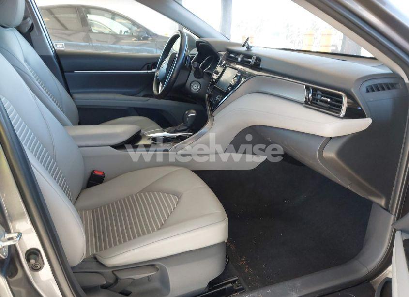 Photo 5 of 2019 Toyota Camry SE (VIN 4T1B11HK3KU795392)