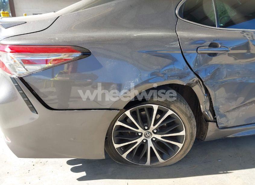 Photo 6 of 2019 Toyota Camry SE (VIN 4T1B11HK3KU795392)