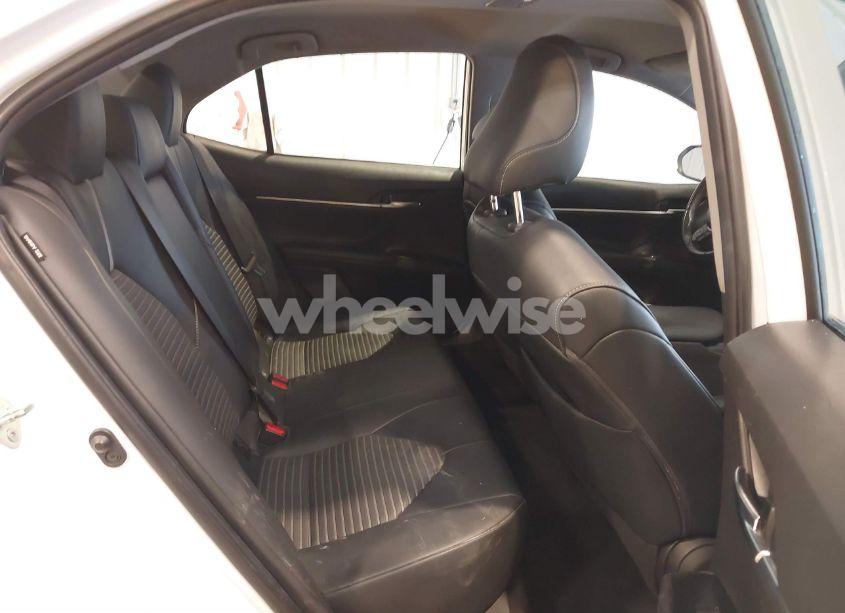 Photo 8 of 2019 Toyota Camry SE (VIN 4T1B11HK3KU802731)