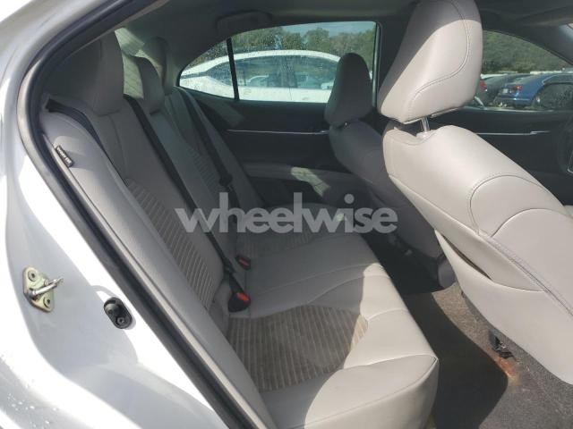 Photo 6 of 2019 TOYOTA CAMRY L (VIN 4T1B11HK3KU812885)