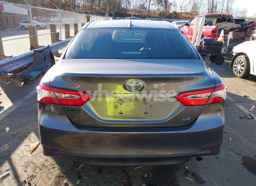Photo 16 of 2019 Toyota Camry LE (VIN 4T1B11HK3KU820677)