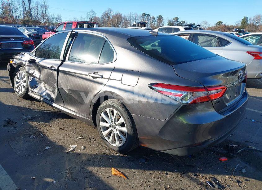 Photo 3 of 2019 Toyota Camry LE (VIN 4T1B11HK3KU820677)