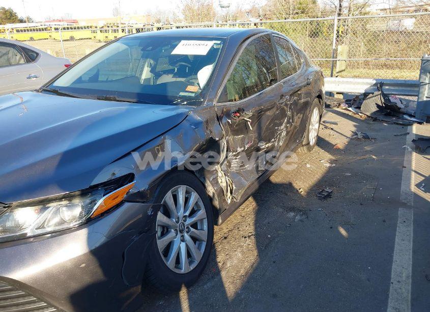 Photo 6 of 2019 Toyota Camry LE (VIN 4T1B11HK3KU820677)