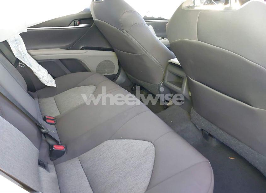Photo 8 of 2019 Toyota Camry LE (VIN 4T1B11HK3KU820677)
