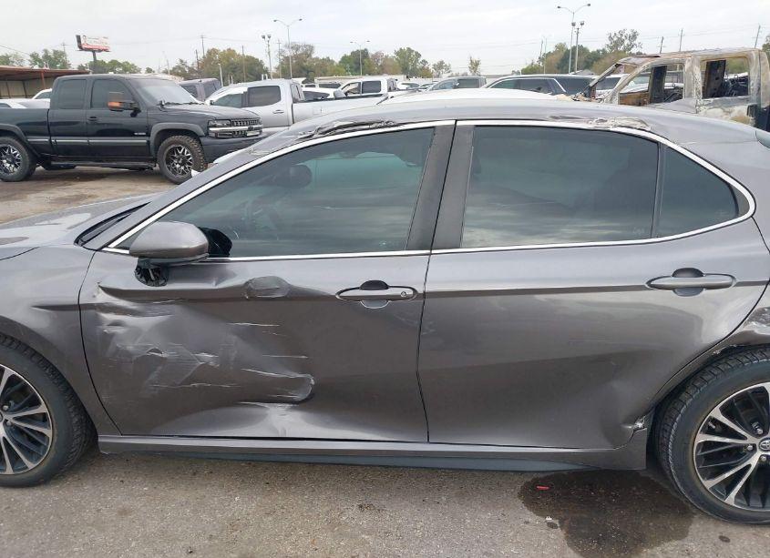 Photo 14 of 2019 Toyota Camry SE (VIN 4T1B11HK3KU829900)