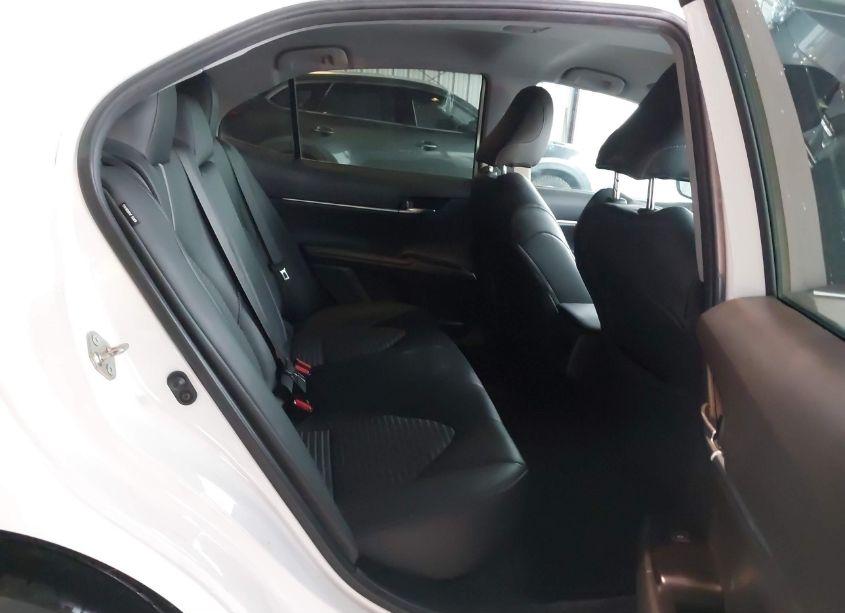 Photo 8 of 2019 Toyota Camry SE (VIN 4T1B11HK3KU845028)