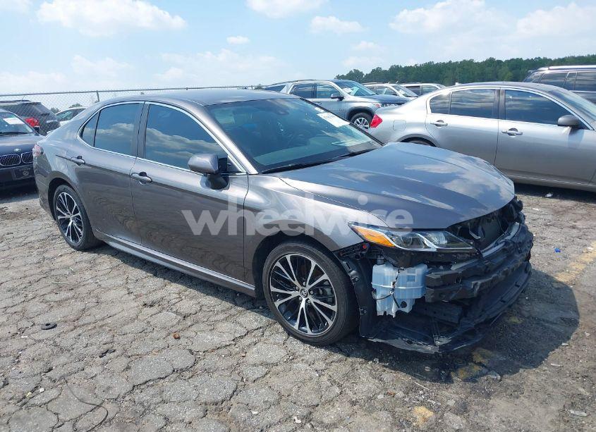 2019 Toyota Camry SE (VIN 4T1B11HK3KU850777) main photo
