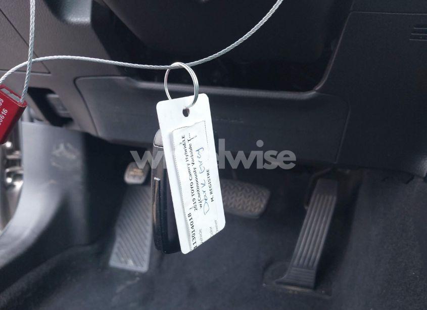 Photo 11 of 2019 Toyota Camry SE (VIN 4T1B11HK3KU850777)