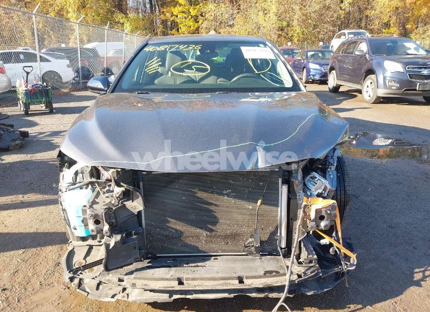 Photo 13 of 2019 Toyota Camry L (VIN 4T1B11HK3KU851766)