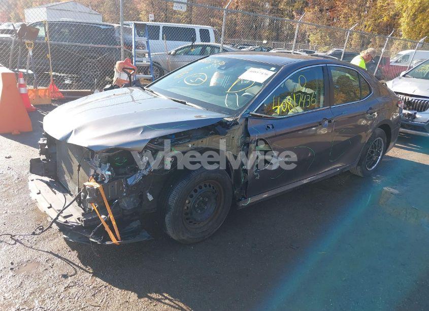 Photo 2 of 2019 Toyota Camry L (VIN 4T1B11HK3KU851766)