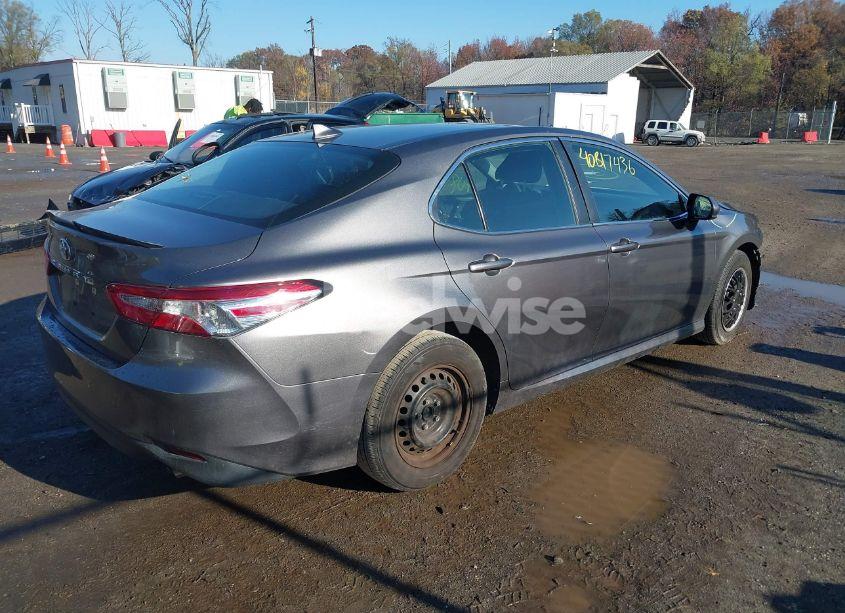 Photo 4 of 2019 Toyota Camry L (VIN 4T1B11HK3KU851766)