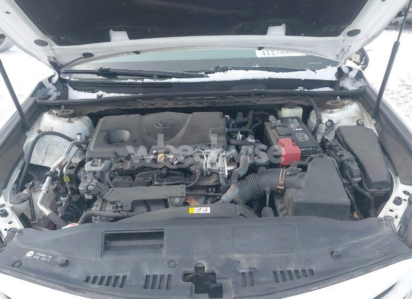 Photo 10 of 2018 Toyota Camry SE (VIN 4T1B11HK4JU031100)