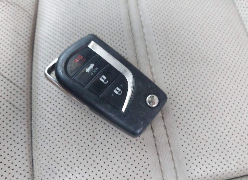 Photo 11 of 2018 Toyota Camry SE (VIN 4T1B11HK4JU036801)