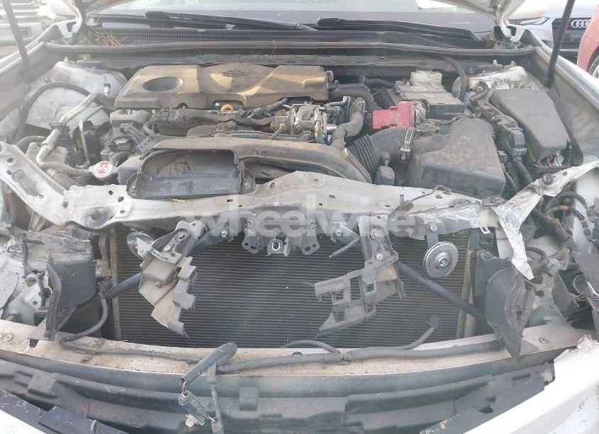 Photo 10 of 2018 Toyota Camry XLE (VIN 4T1B11HK4JU040136)