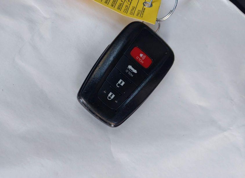 Photo 11 of 2018 Toyota Camry SE (VIN 4T1B11HK4JU075923)