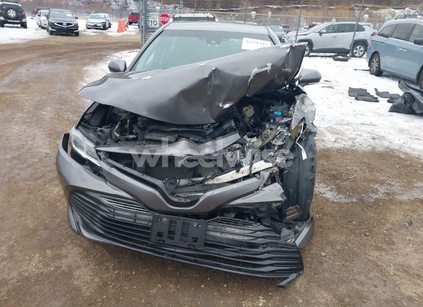 Photo 6 of 2018 Toyota Camry LE (VIN 4T1B11HK4JU092589)