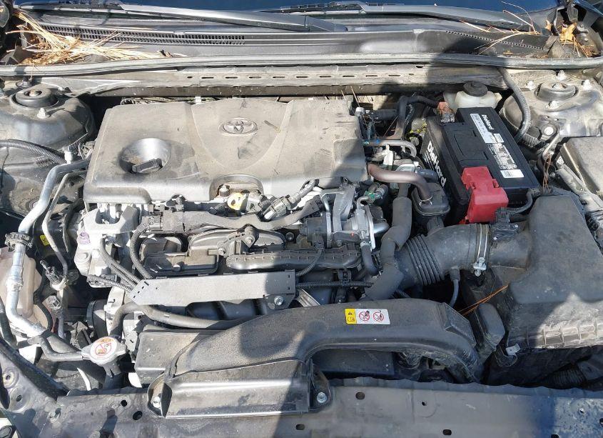 Photo 10 of 2018 Toyota Camry LE (VIN 4T1B11HK4JU144092)