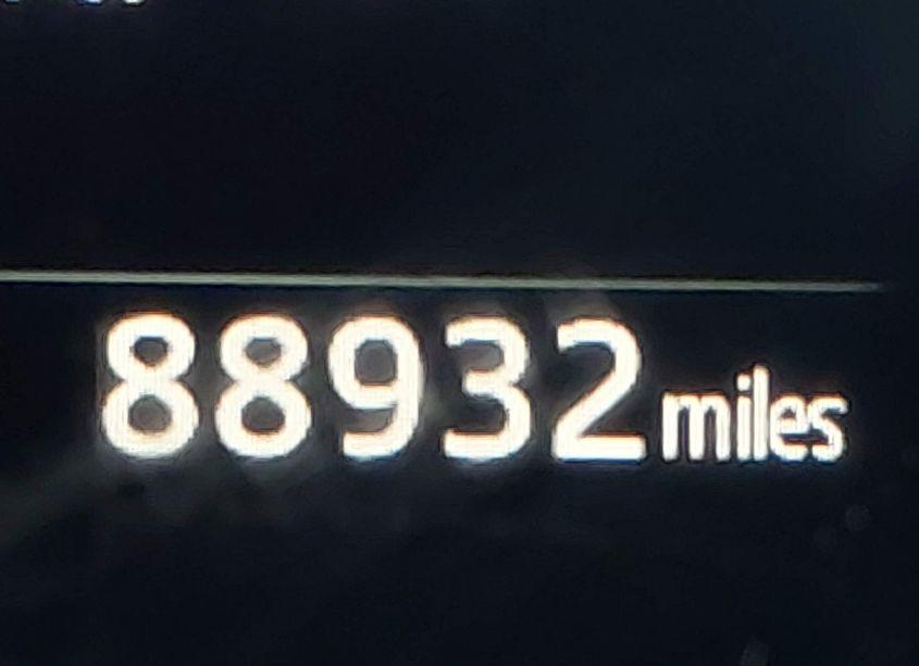 Photo 15 of 2018 Toyota Camry SE (VIN 4T1B11HK4JU507295)