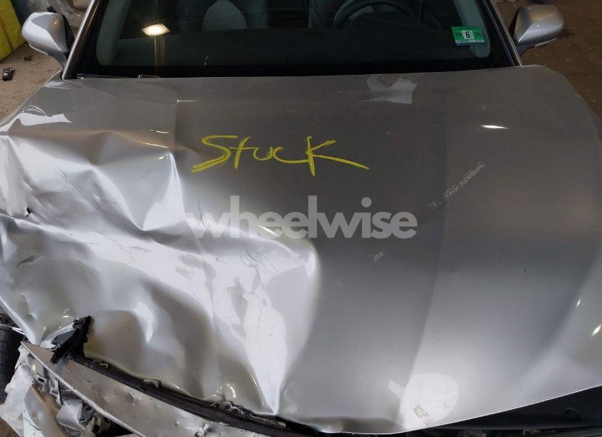 Photo 10 of 2018 Toyota Camry XLE (VIN 4T1B11HK4JU510603)