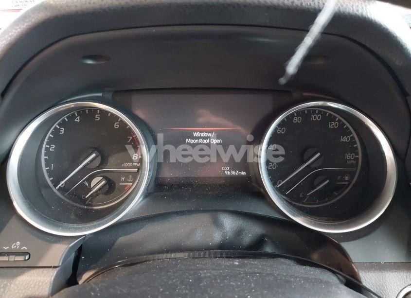 Photo 16 of 2018 Toyota Camry XLE (VIN 4T1B11HK4JU510603)