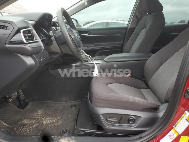 Photo 10 of 2018 TOYOTA CAMRY L (VIN 4T1B11HK4JU516840)