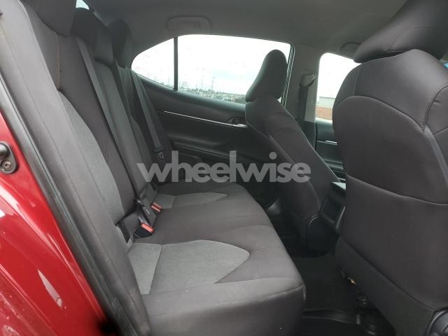 Photo 11 of 2018 TOYOTA CAMRY L (VIN 4T1B11HK4JU516840)