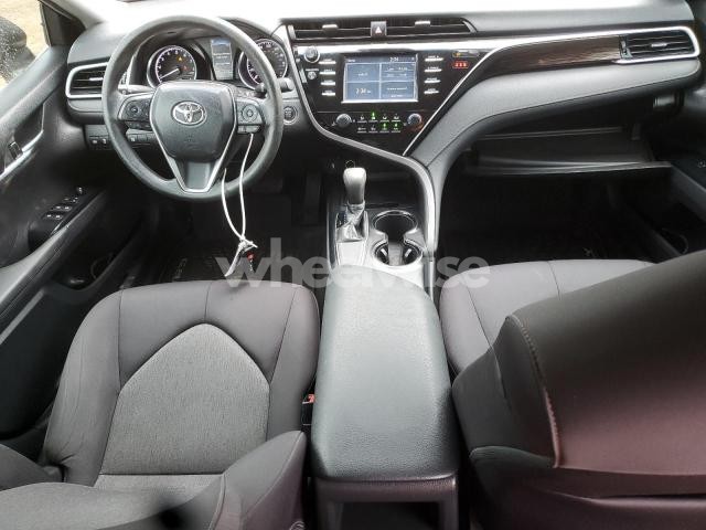 Photo 7 of 2018 TOYOTA CAMRY L (VIN 4T1B11HK4JU516840)