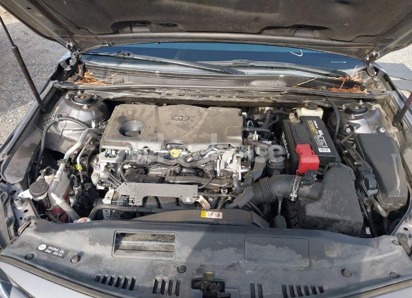 Photo 10 of 2018 Toyota Camry LE (VIN 4T1B11HK4JU528986)