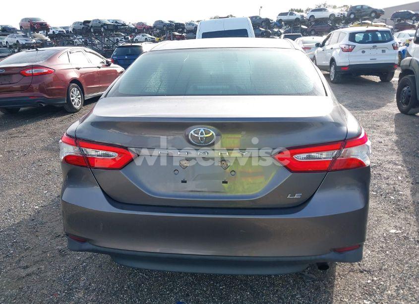 Photo 16 of 2018 Toyota Camry LE (VIN 4T1B11HK4JU528986)