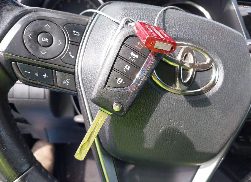 Photo 11 of 2018 Toyota Camry SE (VIN 4T1B11HK4JU549594)