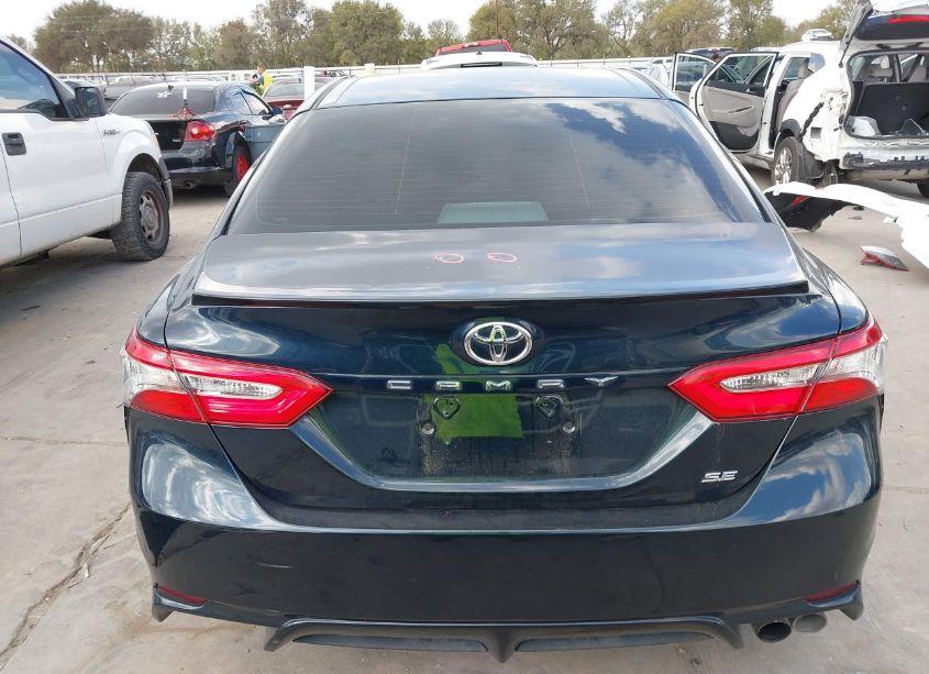 Photo 16 of 2018 Toyota Camry SE (VIN 4T1B11HK4JU549594)