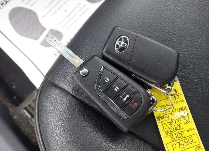 Photo 11 of 2018 Toyota Camry SE (VIN 4T1B11HK4JU580361)