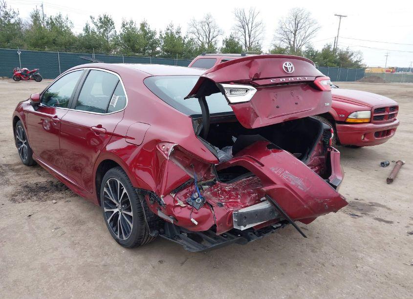 Photo 6 of 2018 Toyota Camry SE (VIN 4T1B11HK4JU580361)