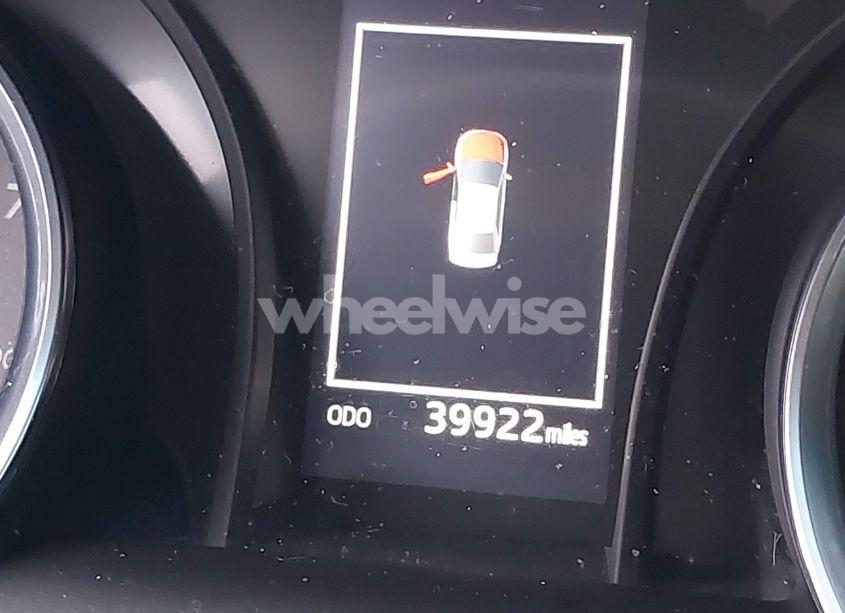 Photo 16 of 2018 Toyota Camry LE (VIN 4T1B11HK4JU582921)