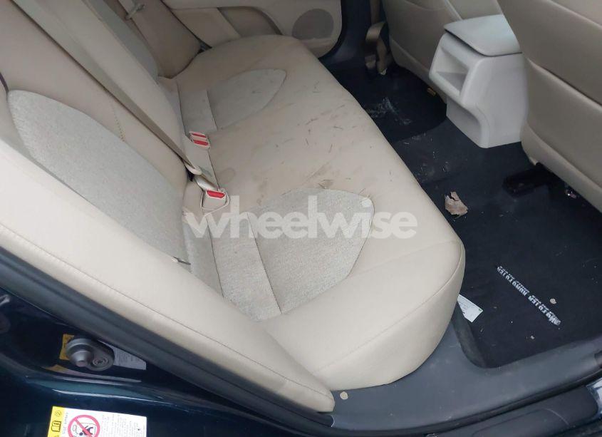 Photo 8 of 2018 Toyota Camry LE (VIN 4T1B11HK4JU582921)