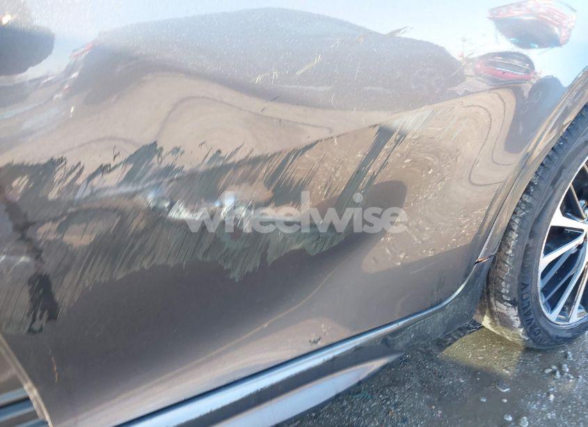 Photo 17 of 2018 Toyota Camry SE (VIN 4T1B11HK4JU585740)