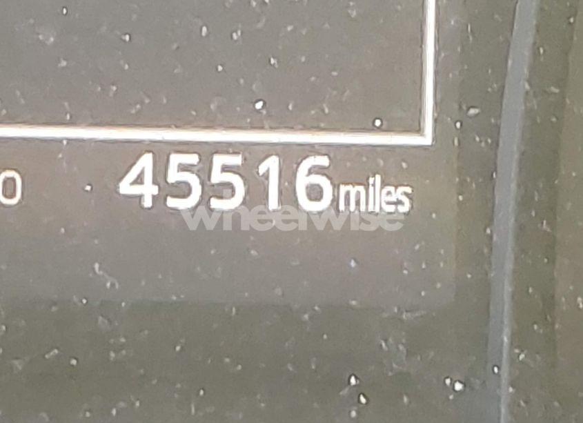 Photo 15 of 2018 Toyota Camry SE (VIN 4T1B11HK4JU602889)