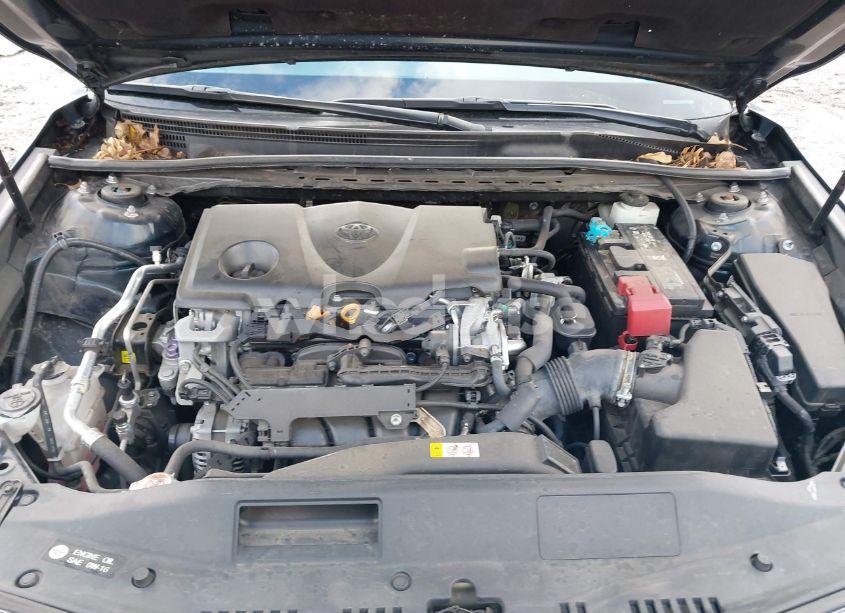 Photo 10 of 2018 Toyota Camry SE (VIN 4T1B11HK4JU652658)