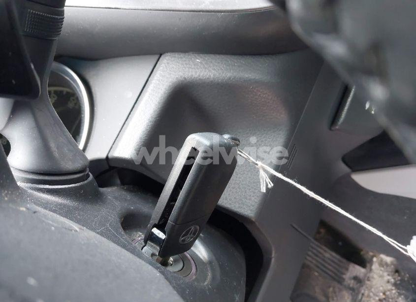 Photo 11 of 2018 Toyota Camry SE (VIN 4T1B11HK4JU652658)