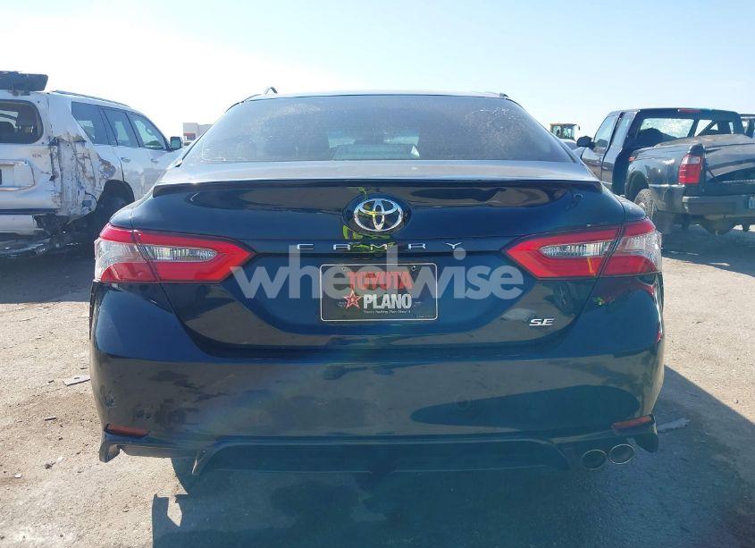 Photo 17 of 2018 Toyota Camry SE (VIN 4T1B11HK4JU675082)