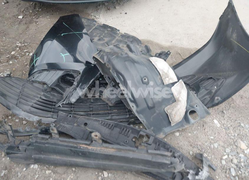 Photo 12 of 2018 Toyota Camry LE (VIN 4T1B11HK4JU676037)