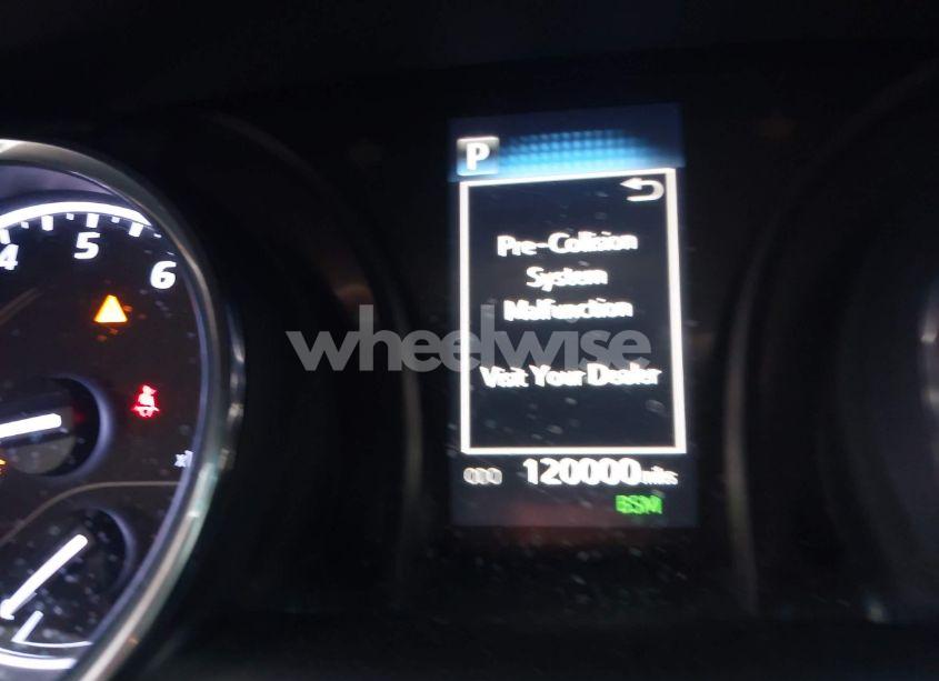 Photo 16 of 2018 Toyota Camry LE (VIN 4T1B11HK4JU676037)