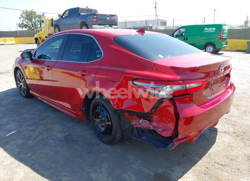 Photo 3 of 2019 Toyota Camry SE (VIN 4T1B11HK4KU161797)