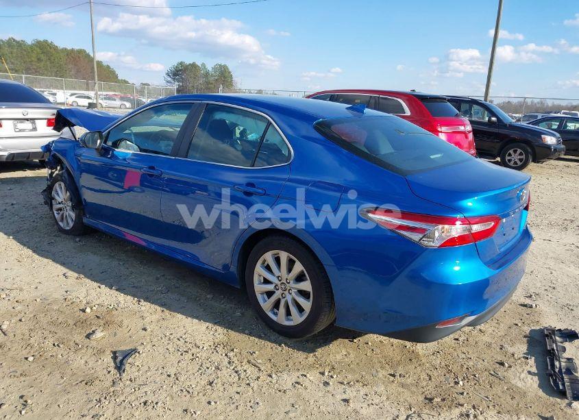 Photo 3 of 2019 Toyota Camry LE (VIN 4T1B11HK4KU175733)