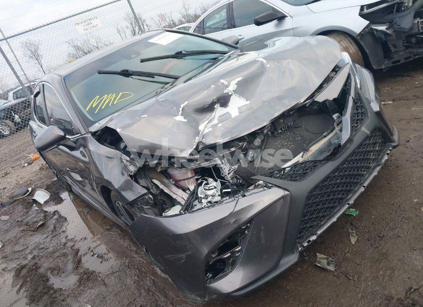 2019 Toyota Camry SE (VIN 4T1B11HK4KU180561) main photo