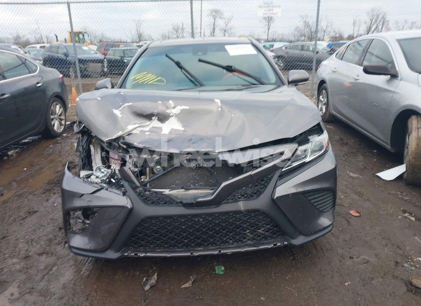 Photo 12 of 2019 Toyota Camry SE (VIN 4T1B11HK4KU180561)