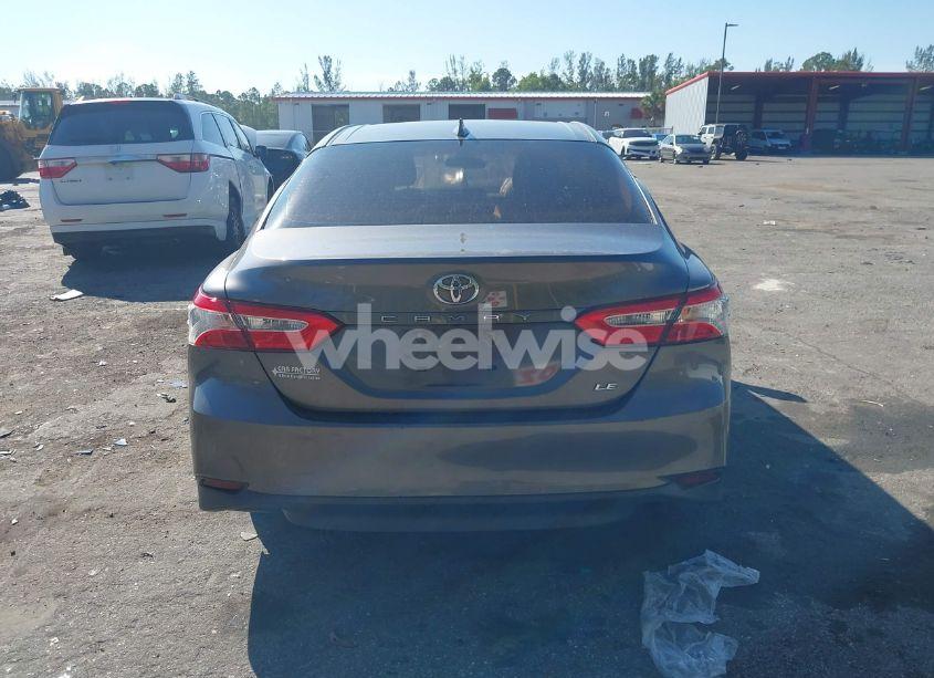Photo 15 of 2019 Toyota Camry LE (VIN 4T1B11HK4KU184304)