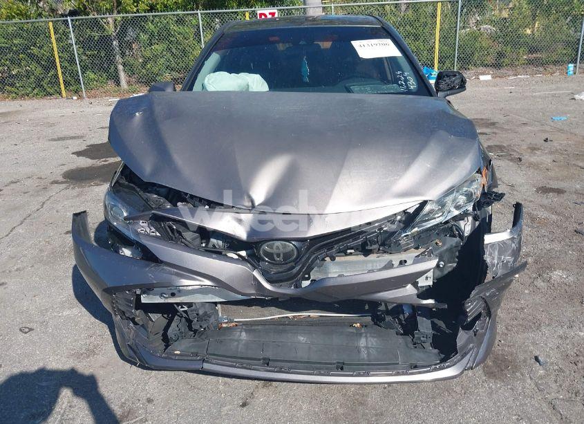 Photo 6 of 2019 Toyota Camry LE (VIN 4T1B11HK4KU184304)