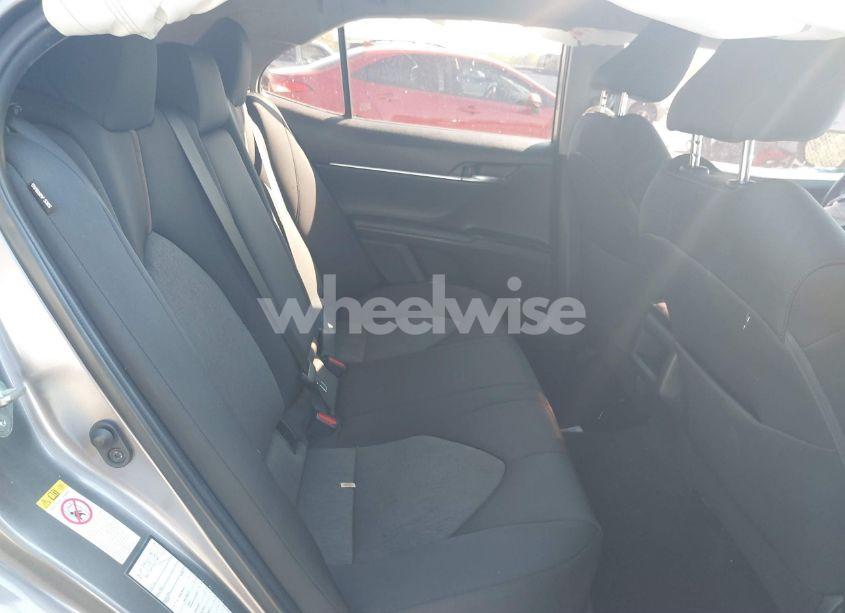 Photo 8 of 2019 Toyota Camry LE (VIN 4T1B11HK4KU184304)