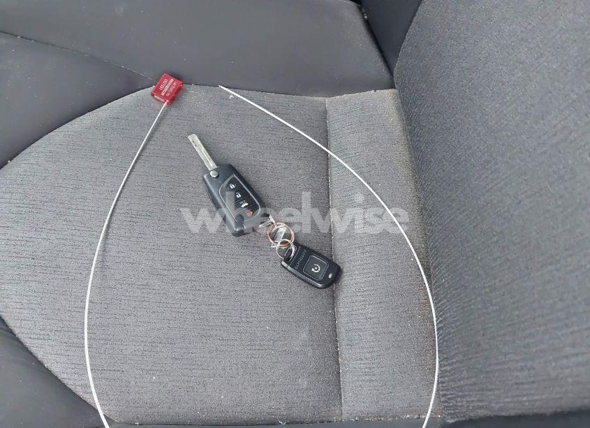 Photo 11 of 2019 Toyota Camry LE (VIN 4T1B11HK4KU199742)